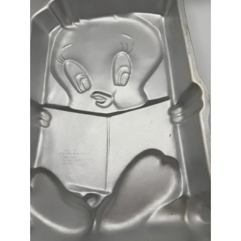 Vintage 1978 Tweety Bird Cake‎ Pan Warner Bros Aluminum Baking Mold